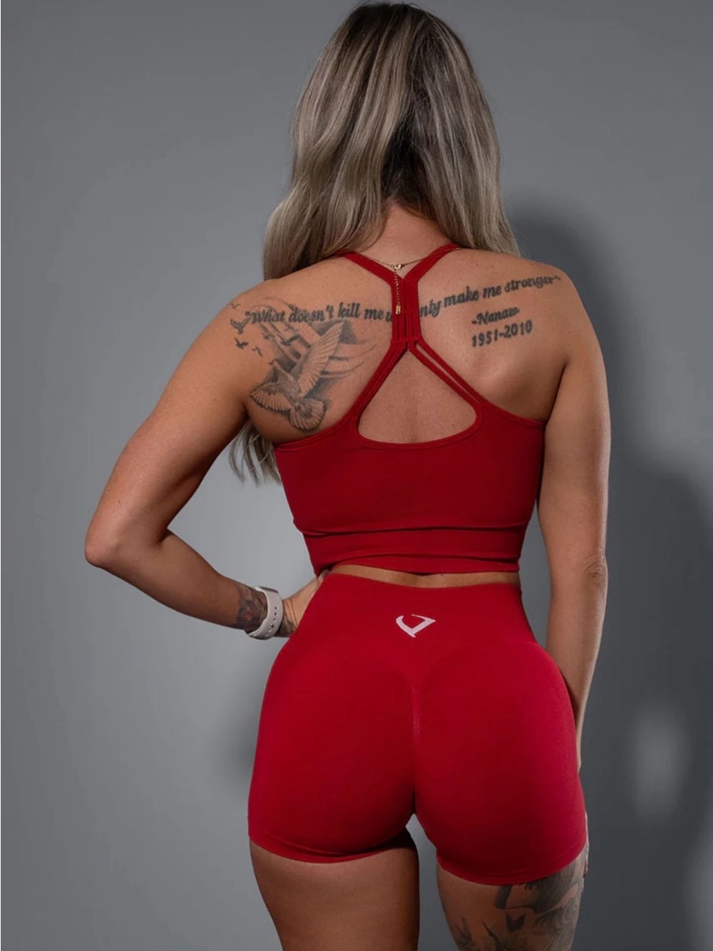 High-Waist Red Seamless Bike Shorts for Women - Picture 2 of 8
